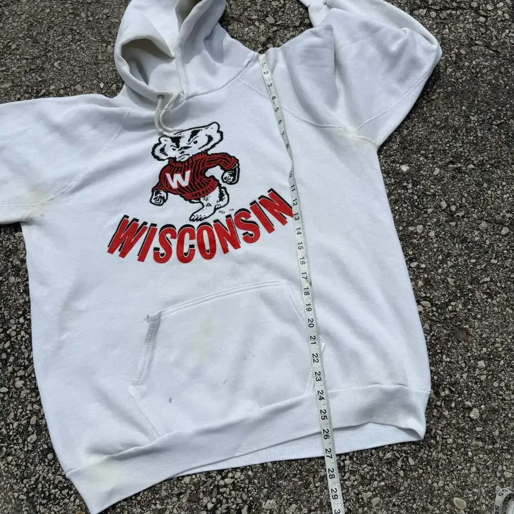 Vintage 1980s University of Wisconsin Badgers Mascot Graphic Pullover Hoodie